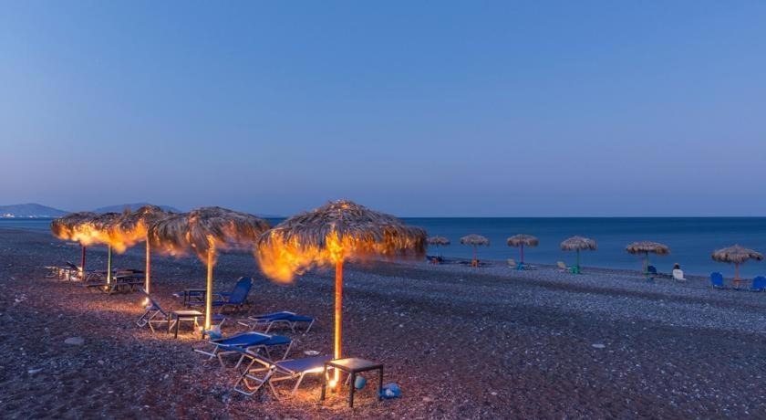 Cristelia Seafront & Pool Villa Lakhania Zewnętrze zdjęcie