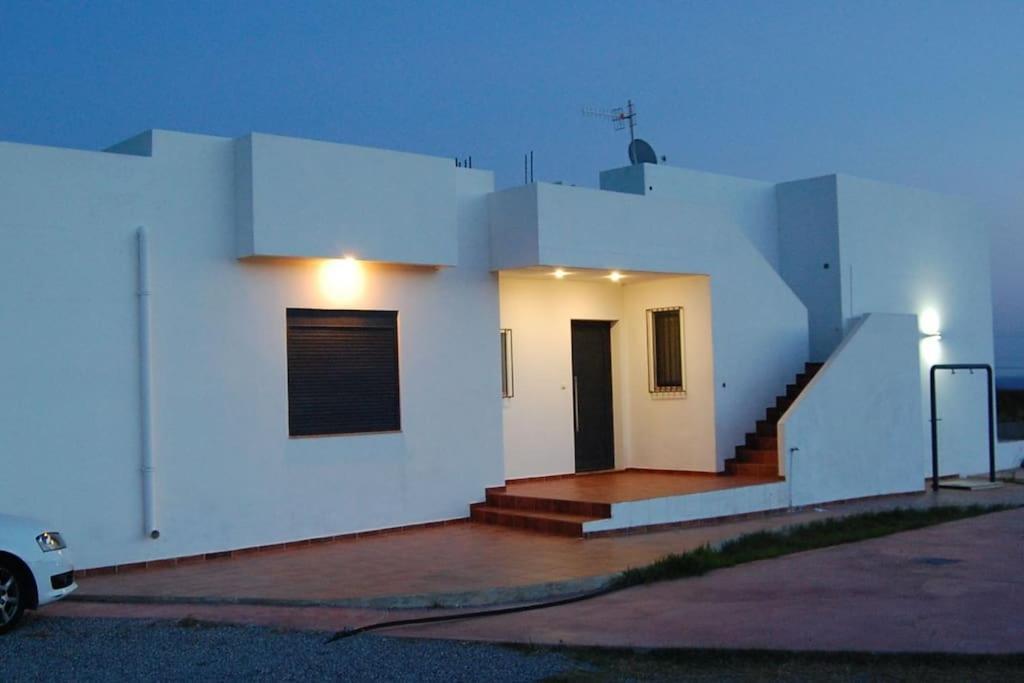 Cristelia Seafront & Pool Villa Lakhania Zewnętrze zdjęcie