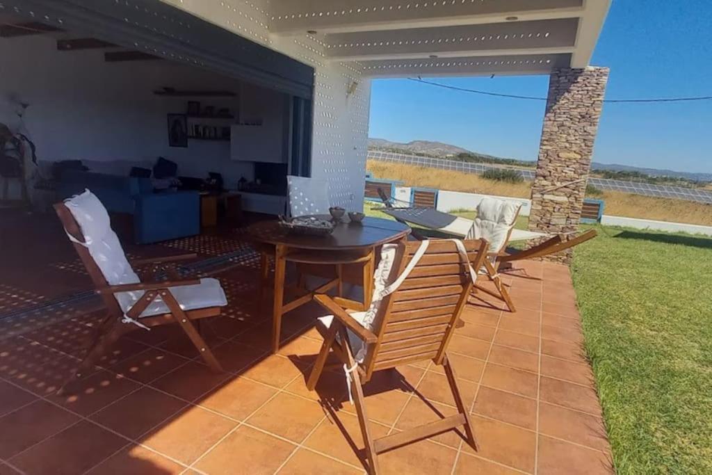 Cristelia Seafront & Pool Villa Lakhania Zewnętrze zdjęcie