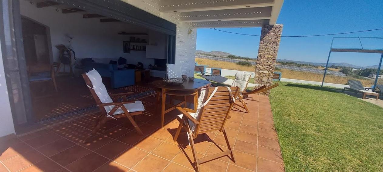 Cristelia Seafront & Pool Villa Lakhania Zewnętrze zdjęcie