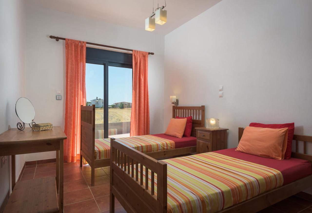 Cristelia Seafront & Pool Villa Lakhania Zewnętrze zdjęcie