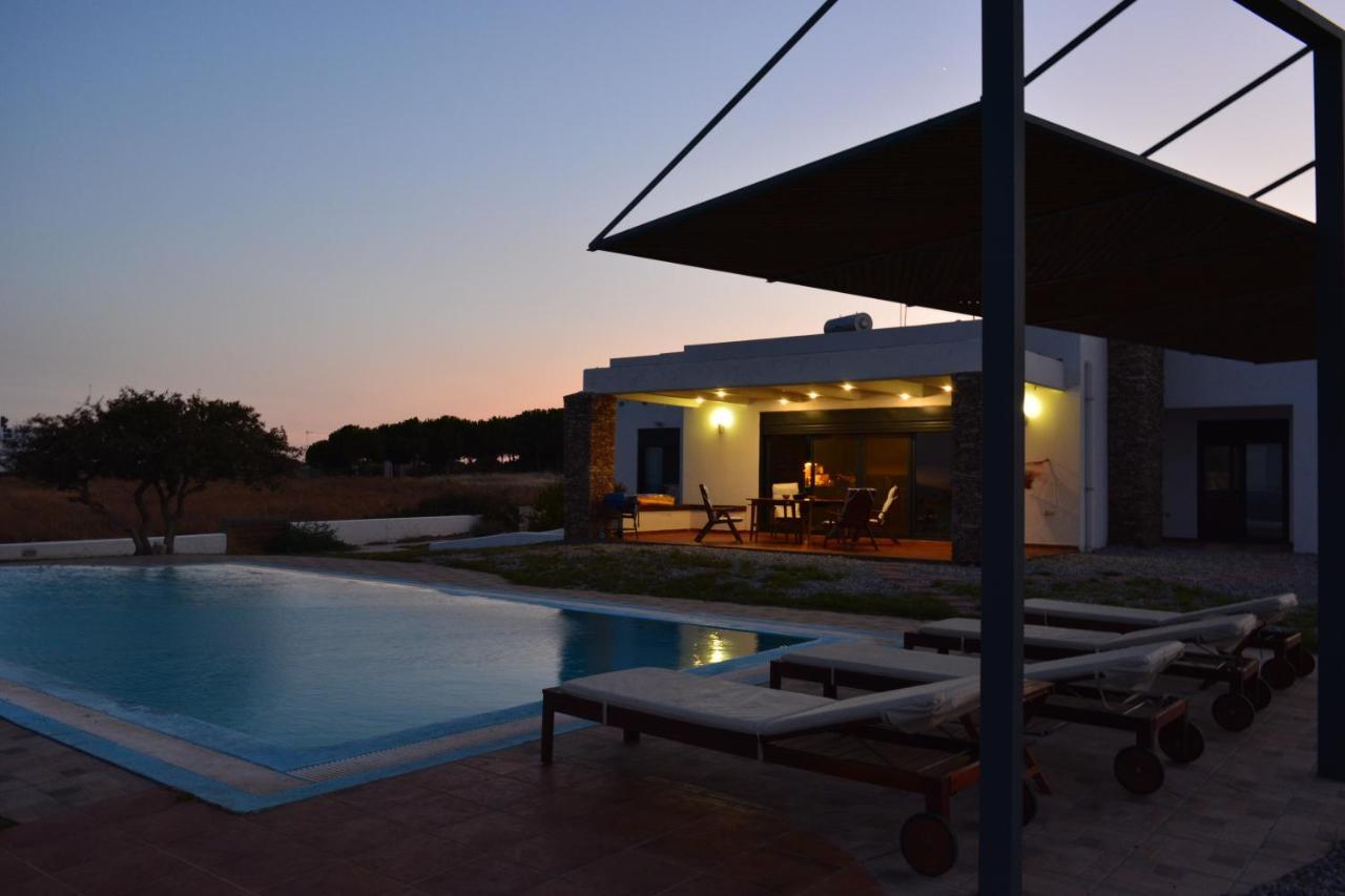 Cristelia Seafront & Pool Villa Lakhania Zewnętrze zdjęcie